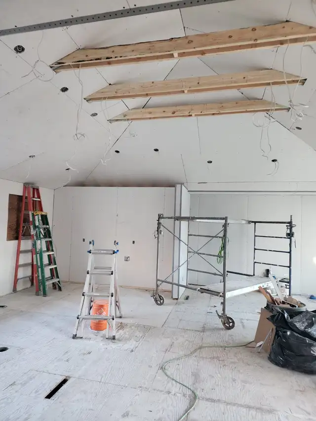 Drywall • Taping • Hamilton in Drywall & Stucco Removal in Hamilton - Image 9