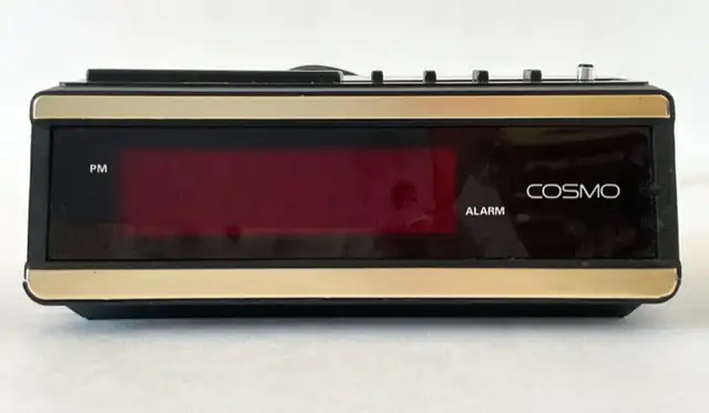 Vintage 1980 Collection Hologe Alarm Clock COSMO E517M63417655383169122
