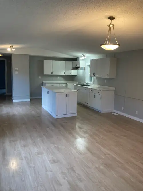 Good day, I have 1 - 16’X60’ 2+2 this home comes with Quartz countertops 1-16’X76’ 3+2 1 - 20’X60’ 2...