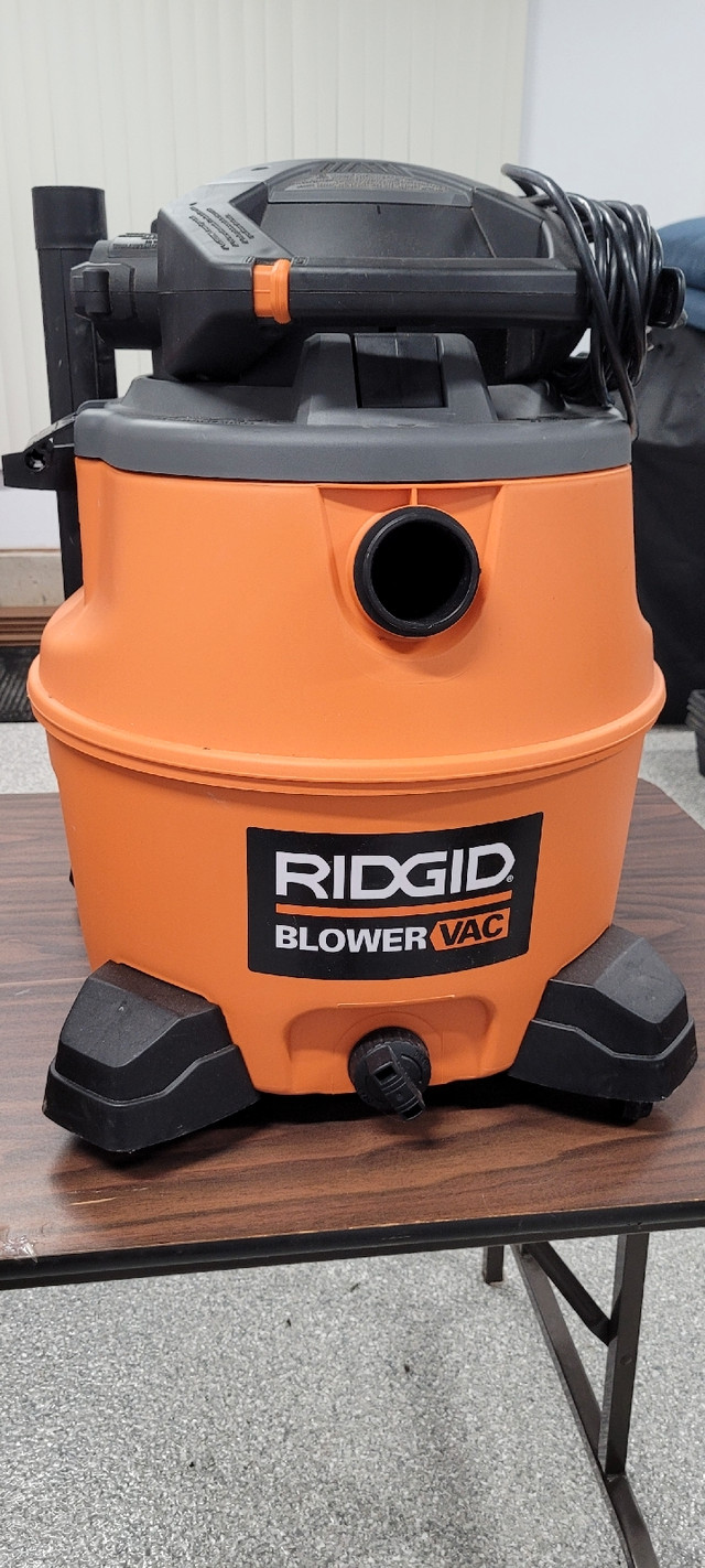 RIDGID Vacuum c/w detachable blower16 gal.(60 L) 6.5 HPWet/ Dry in Other in Bathurst