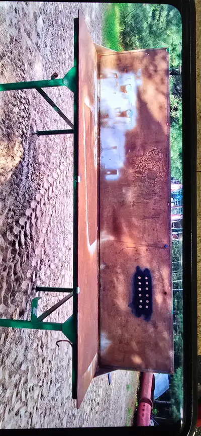 Table de métal, View more