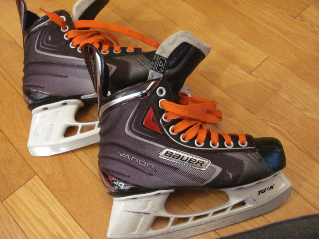 Bauer vapor X40 skates size 4R in Skates & Blades in Gatineau - Image 2