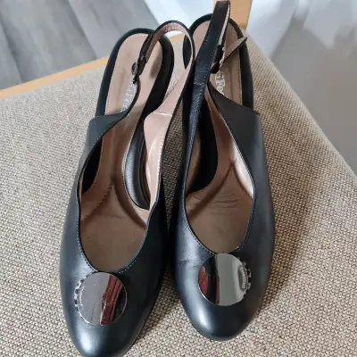 Black leather women's comfortable shoes, View more