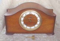 VINTAGE 1949 SETH THOMAS SELKIRK MAHOGANY MANTEL CLOCK CANADA