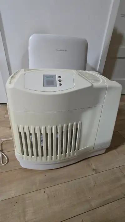 Aircare humidificateur / humidifier, View more