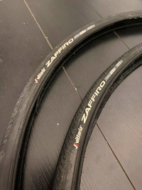 Vittoria Zaffiro Clincher Bike Tires (700x25c) // Pair