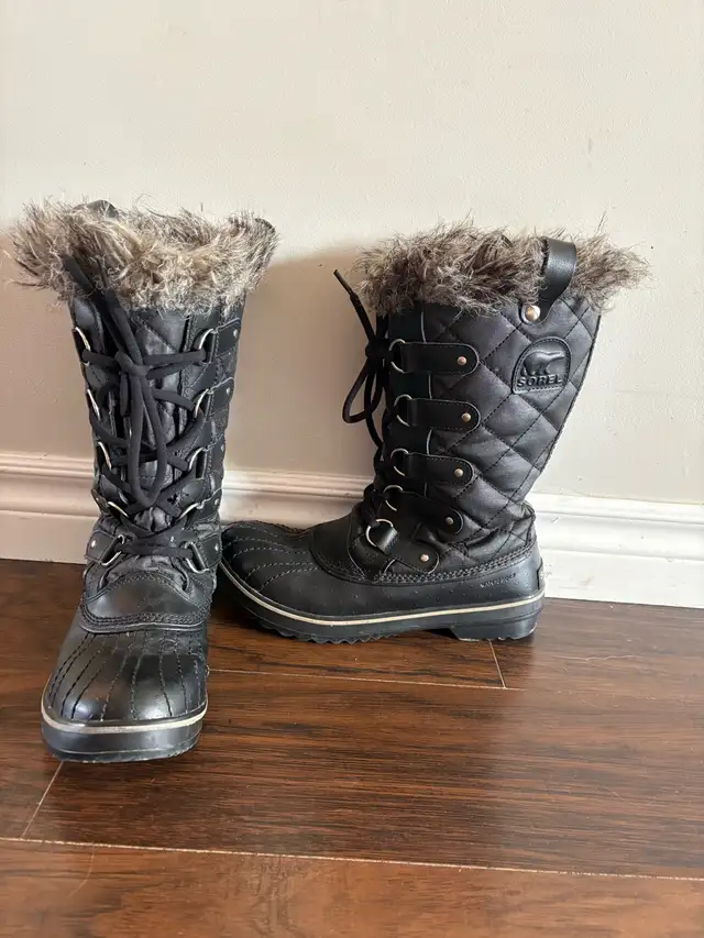 Sorel Winter Boots in Women's - Shoes in Trenton - Image 3