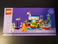LEGO Alien Space Diner, set 40687, brand new in box