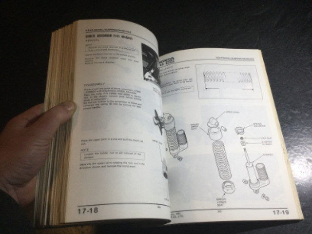 1982 Honda V45 Sabre VF750S Magna VF750C Motorcycle Shop ManuaL in Non-fiction in Parksville / Qualicum Beach - Image 4