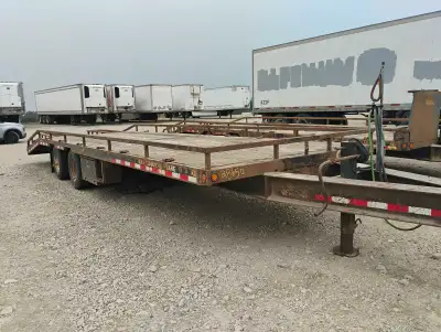 Active Cvip good until 2026 2013 Falcon 30 foot deck Tandem Dually 15000 lbs axle Air brake trailer...