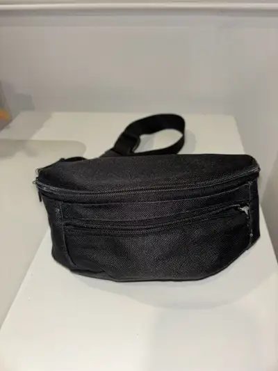 Sac pochette bandoulière - Cross body pouch bag, View more