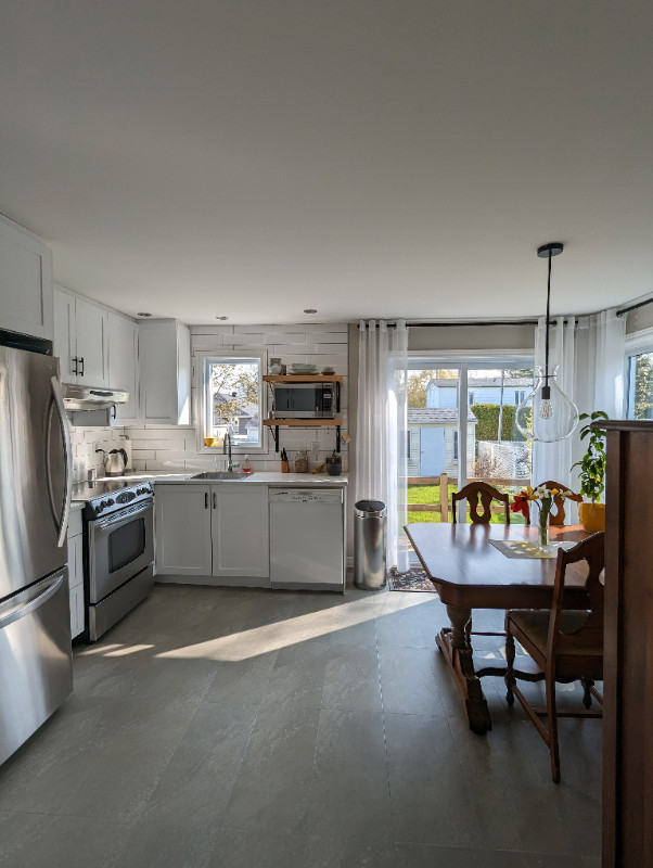 MAGNIFIQUE MAISON À LOUER À DEUX MONTAGNES Locations longue durée