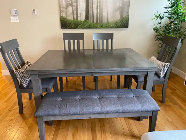 Dining Room Table with 4 Chairs and Bench in Dining Tables & Sets in Dartmouth - Image 4
