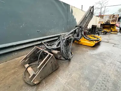 Brush Cutter with Hydraulic Arms and Heads Coyote Mfg. Co.