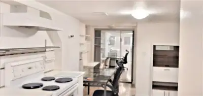 Bachelor Apt – West – End – Aug1