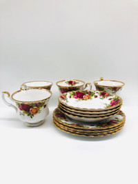 ROYAL ALBERT Old Country Roses Luncheon Service for 4