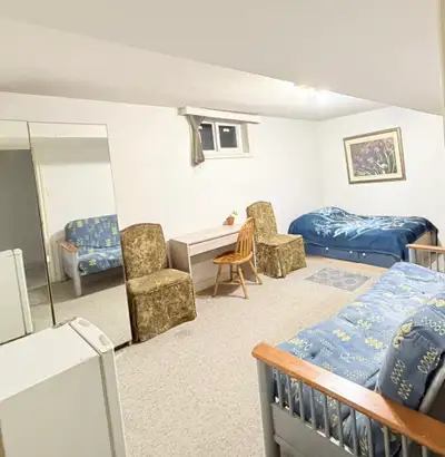 Big bright furnished room at Bayview - Cummer, close to TTC and shopping center: please contact 647-...