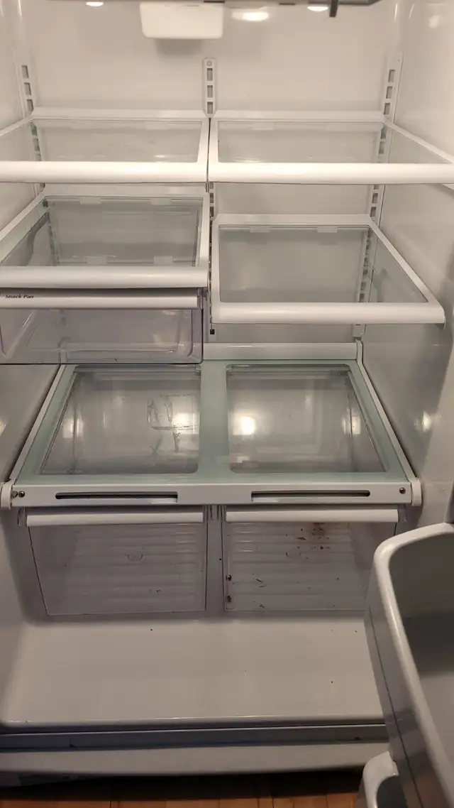 Frigo + four avec plaque céramique/Stove Electric range + Fridge in Other in City of Montréal - Image 8