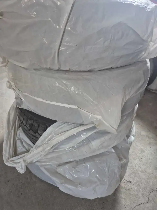 215/65/R16 Winter Tires  in Tires & Rims in Lethbridge - Image 2