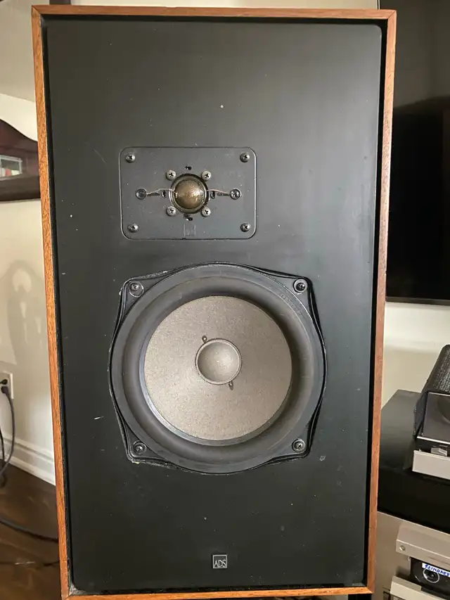 ADS L 520 with Grills * 4 oHms * USA   in Speakers in City of Toronto - Image 4