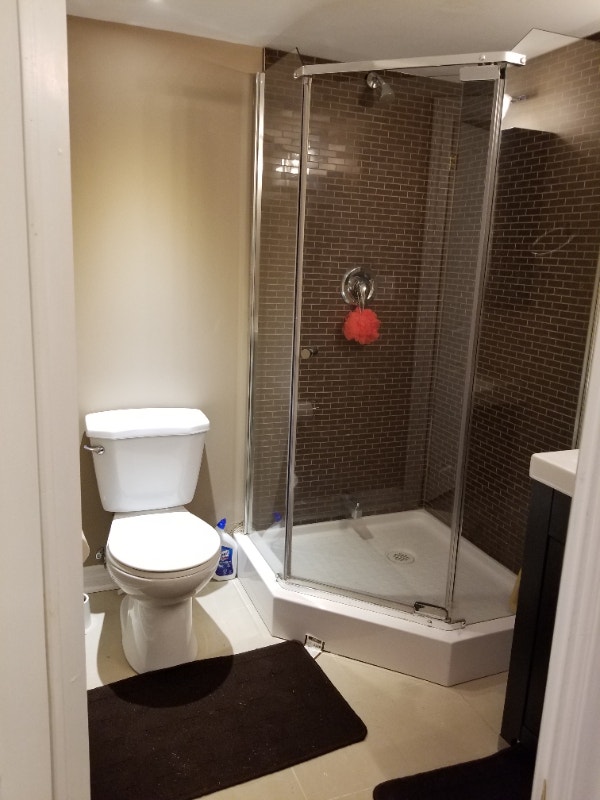 Spacious studio Basement for Rent near Mount Pleasant Brampton Long