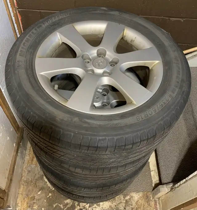 4-18” Aluminum Rims with Michelin Defender T+H all season tires in Other Parts & Accessories in Hamilton - Image 2