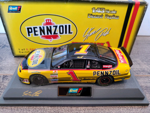 1:43 Diecast Revell 1998 Monte Carlo Nascar Steve Park #1 Penzoi in Arts & Collectibles in Kawartha Lakes