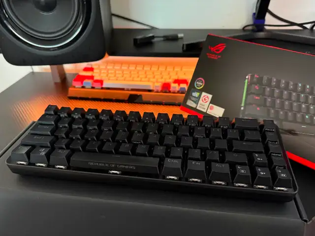 ROG Falchion NX 65% Keyboard Wirless in Mice, Keyboards & Webcams in Longueuil / South Shore - Image 3