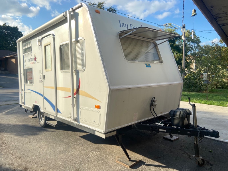RV 2005 excellent condition need to sell no room my driveway RVs