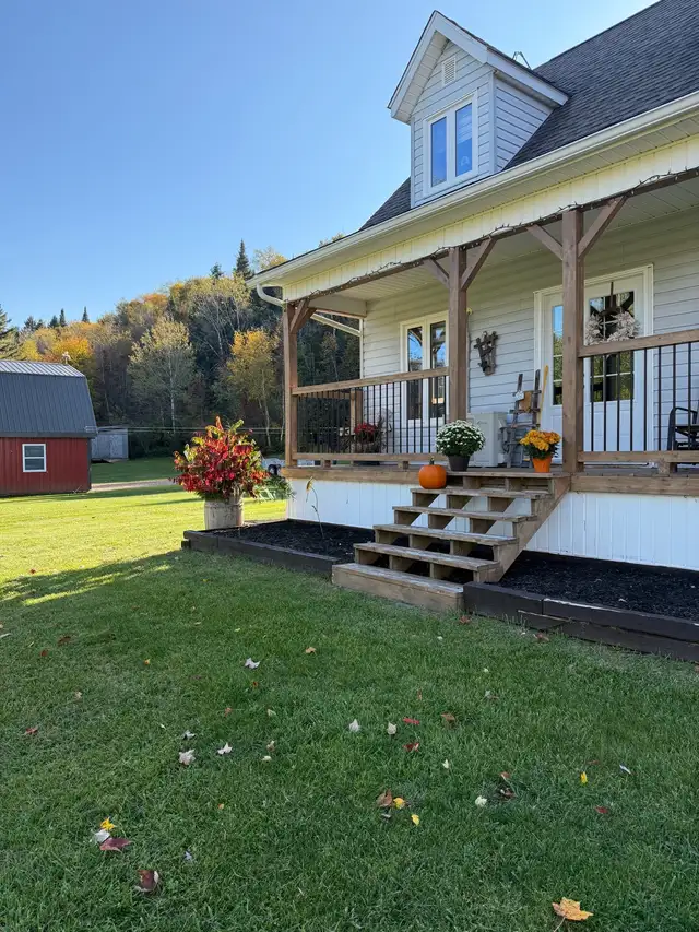 Country Living with just over 10 Acres in Houses for Sale in Vancouver - Image 6