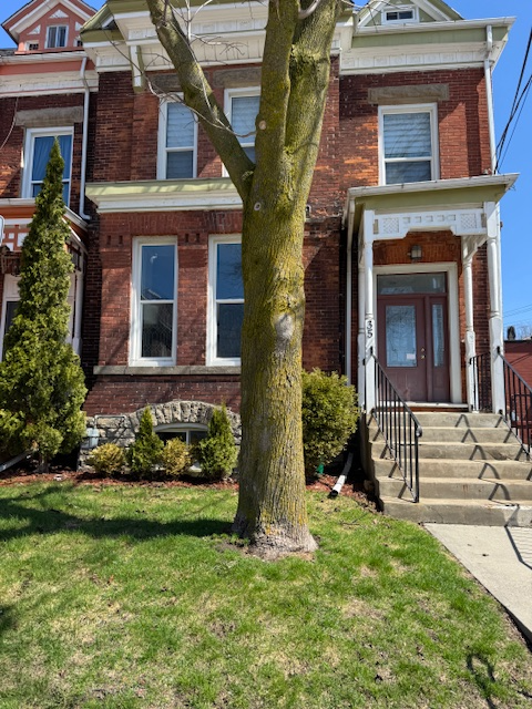 Available June 1st, 2026. Features Include: 9ft ceilings, hardwood & ceramic flooring. Bright & spac...