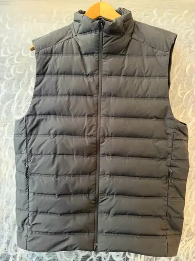 Lululemon men’s down vest, View more