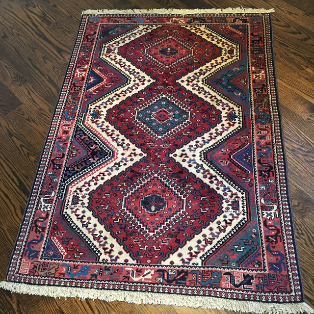 Isfahan Persian Rug in Rugs, Carpets & Runners in City of Toronto - Image 4