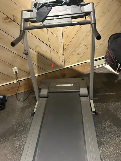 Cadence treadmill works fine