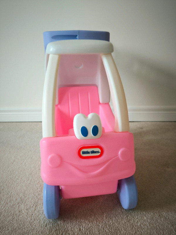 Little Tikes Role Play Princess Cozy Coupe Shopping Cart in Toys & Games in Markham / York Region - Image 2