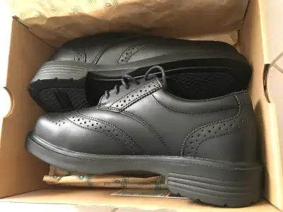 brand new men's safety shoes, View more