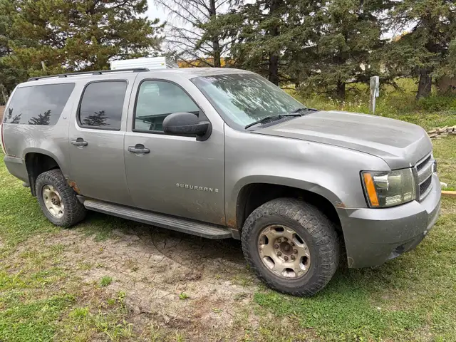 Chevy suburban 597791598236160002