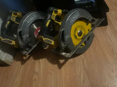 2 dewalt saws 100$ no batteries or charger