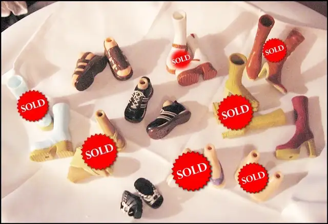 BRATZ DOLL SHOES OR BOOTS in Toys & Games in Oshawa / Durham Region - Image 2