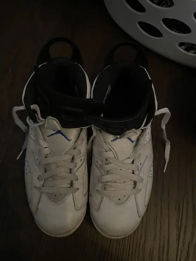 Used Jordan’s mens size 7 63735876824705120