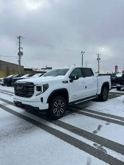 2025 GMC SIERRA AT4 3.0 DIESEL #1 VIN VIN: 1GTUUEE80SZ204104 FULLY LOADED TECH PACKAGE AT4 PREMIUM P...