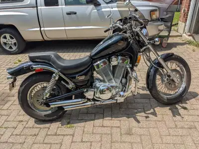 FROM ESTATE FOR SALE ONLY NO TRADES This is in really good condition. It has 43,993 miles Manual tra...