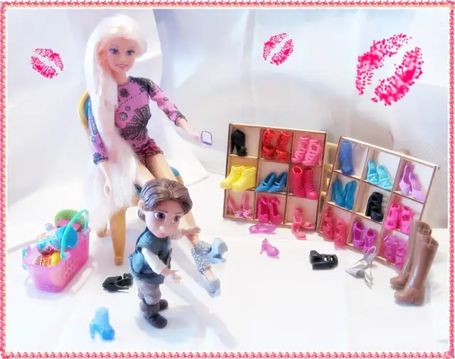 FLYNN RIDER IS GOING TO HELP BARBIE FIND SOME NEW SHOES! in Toys & Games in Oshawa / Durham Region - Image 2