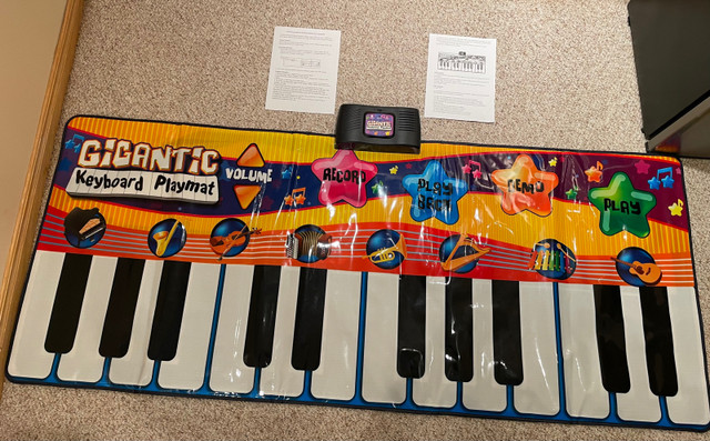 Gigantic keyboard piano mat in Toys & Games in Mississauga / Peel Region - Image 2