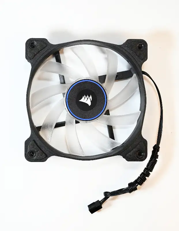 Corsair 3-pin Blue Silent Brushless Cooling PC Case Led Fan 12V in System Components in City of Toronto - Image 5