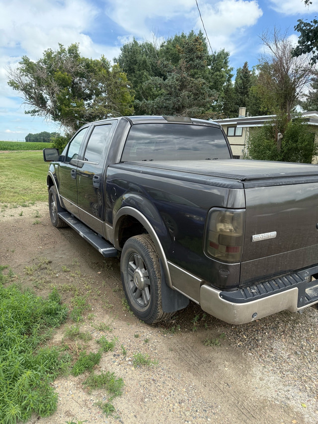 2005 Ford F150 crew cab s/b 4x4 for sale  in Cars & Trucks in Lethbridge - Image 3
