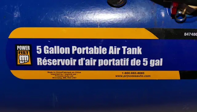 5 Gallon POWERFIST Portable Air Tank in Other in Oakville / Halton Region - Image 2