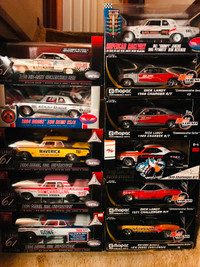 YOU’RE ADVISED TO READ THIS AD-1:18 SCALE NHRA DIECAST CARS