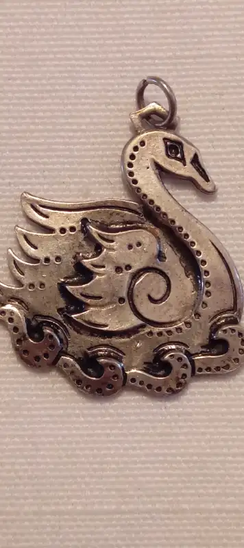 VINTAGE 925 STERLING SILVER PENDANT, View more