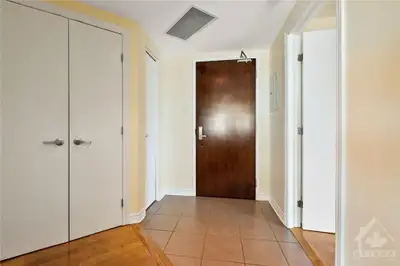 2 beds 2baths Downtown Ottawa Condo